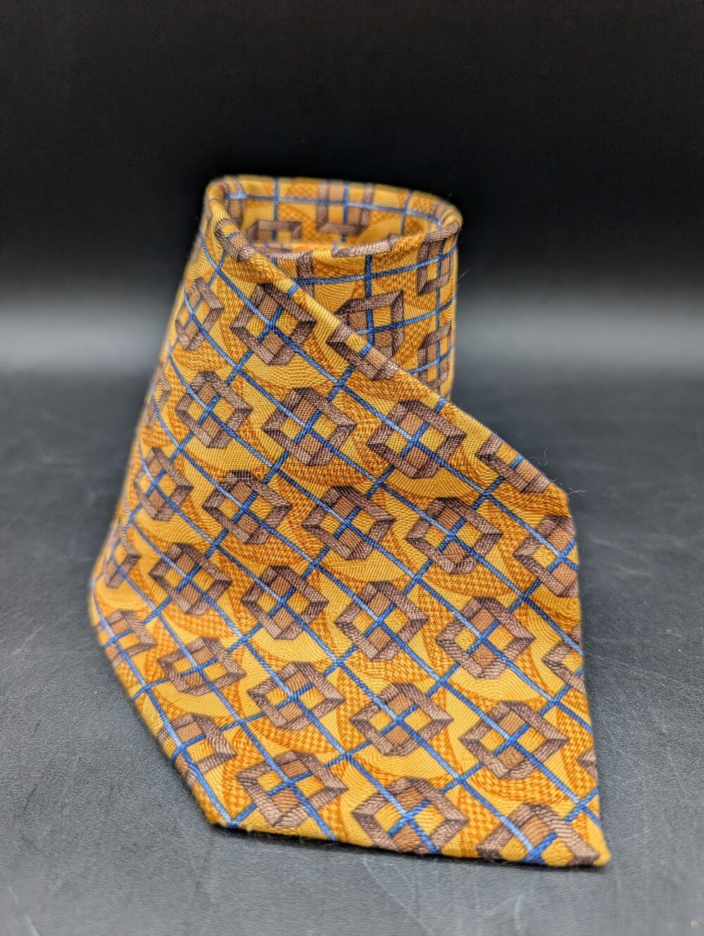 Ermenegildo Zegna 100% Silk Neck Tie, Golden Geometric Design